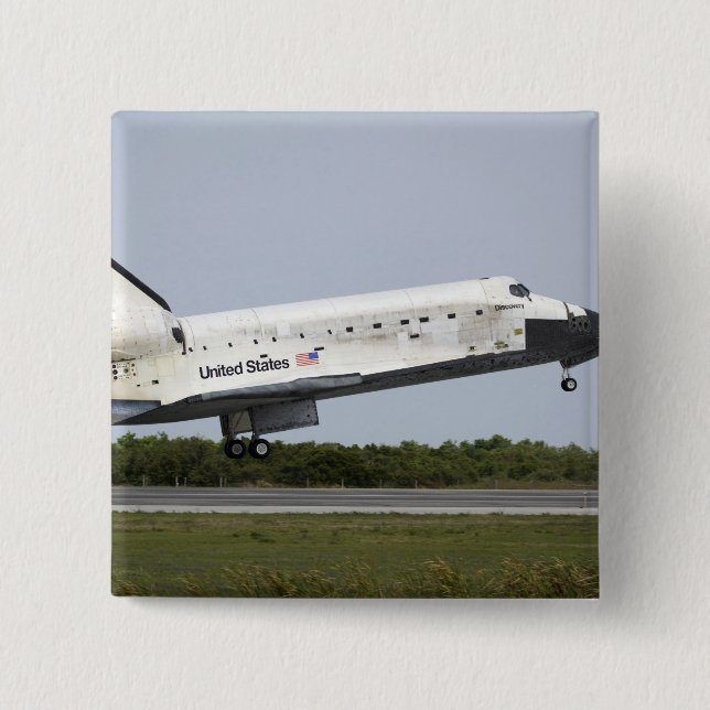 Space Shuttle Discovery approaches landing 4 15 Cm Square Badge (Front)