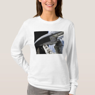 Space Shuttle Discovery docked T-Shirt