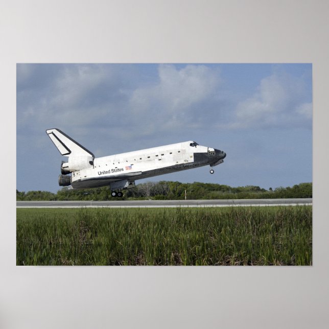 Space shuttle Discovery lands on Runway 33 Poster (Front)