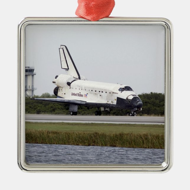 Space Shuttle Discovery on the runway Metal Tree Decoration (Front)
