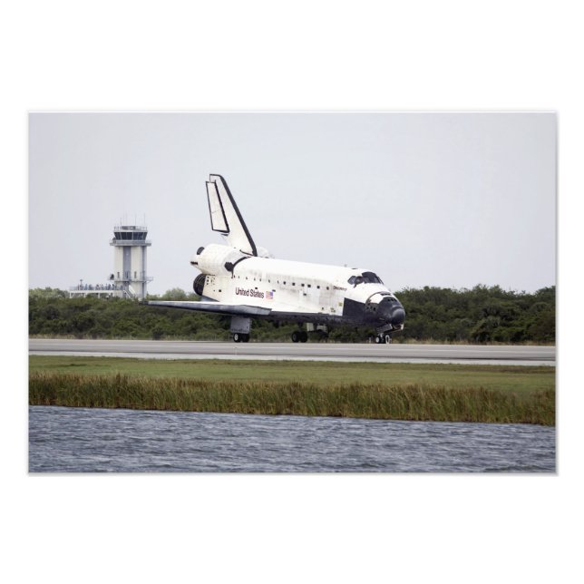 Space Shuttle Discovery on the runway Photo Print (Front)
