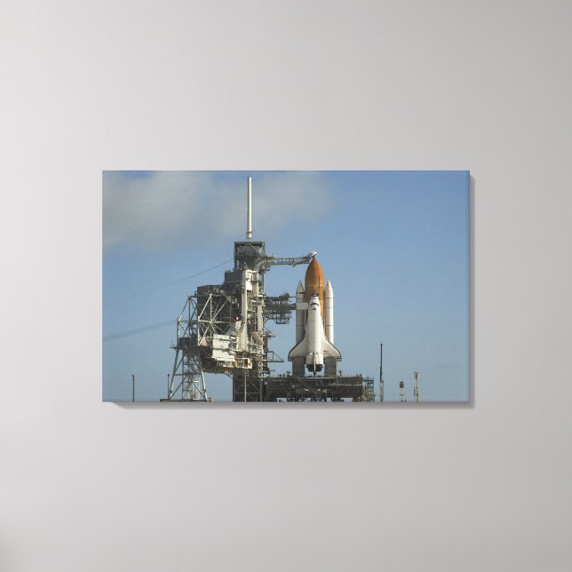 Space Shuttle Discovery sits ready 2 Canvas Print (Front)