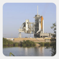 Space Shuttle Discovery sits ready 3