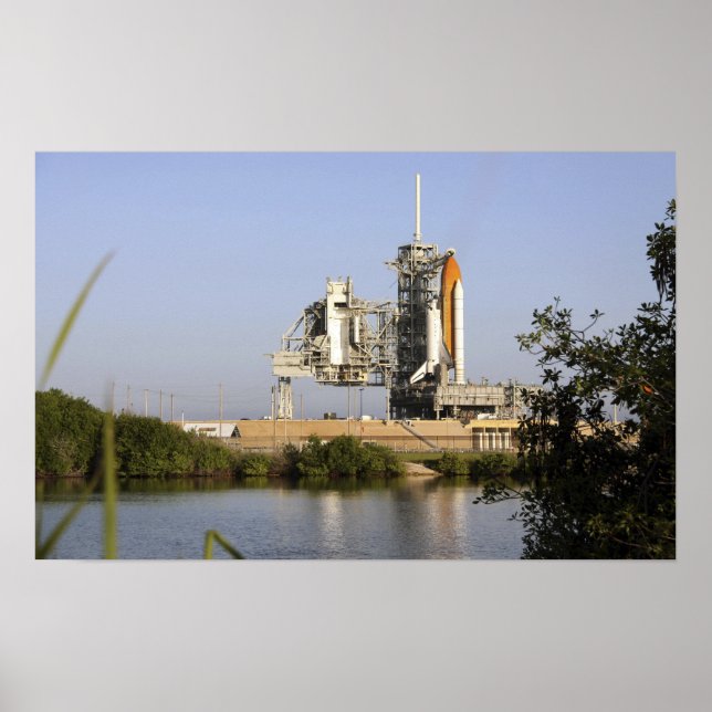 Space Shuttle Discovery sits ready Poster (Front)