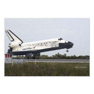 Space Shuttle Discovery touches down 2 Photo Print