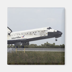 Space Shuttle Discovery touches down Magnet
