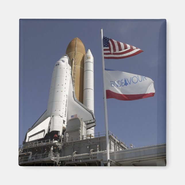 Space Shuttle Endeavour 2 Magnet (Front)