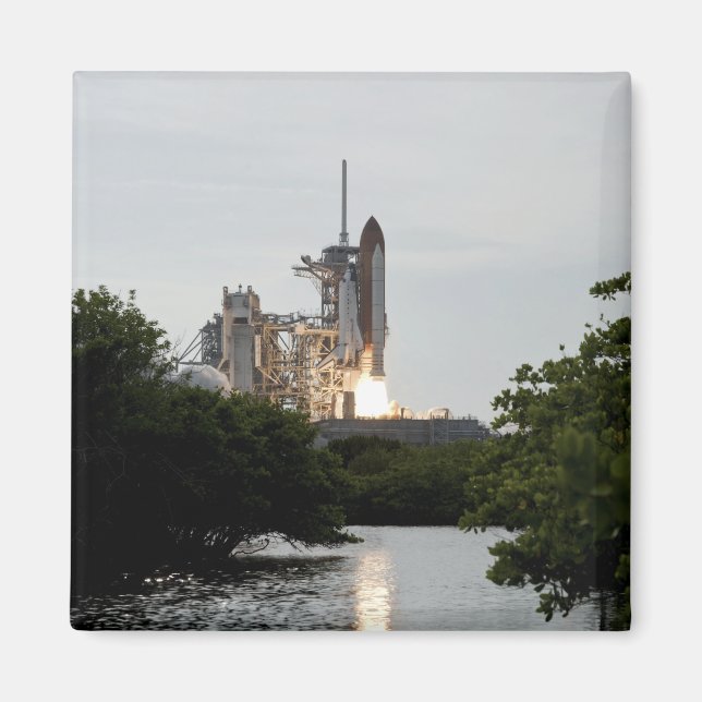 Space Shuttle Endeavour lifts off Magnet (Front)