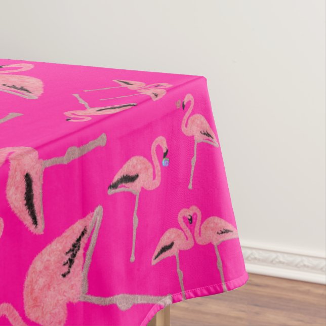 Sparkly pink flamingo glitter heart tablecloth (In Situ)
