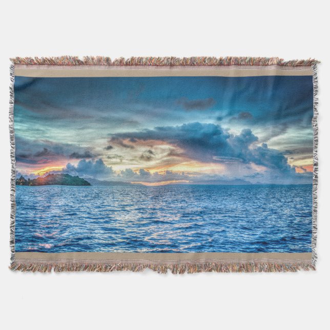 Spectacular blue sea throw blanket (Front)