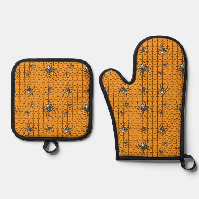 Spiders on Parade Oven Mitt & Pot Holder Set (Front)