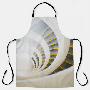 Spiral staircase apron