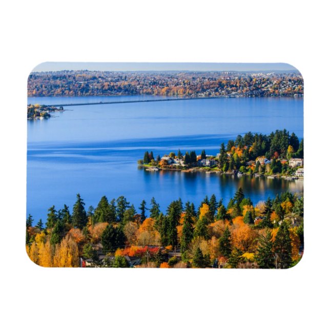 Splendid colours of fall at Bellevue Magnet (Horizontal)