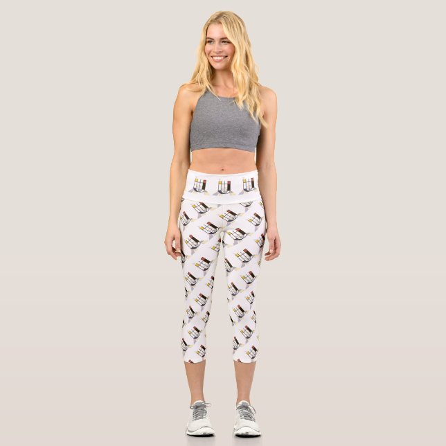 Splendid Neoplasticism Art Monogram. Letter U Capri Leggings (Front)
