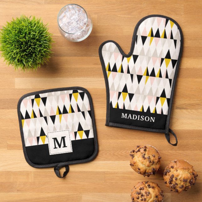 Split Geometric Triangle Pattern Oven Mitt & Pot Holder Set (Top Down)