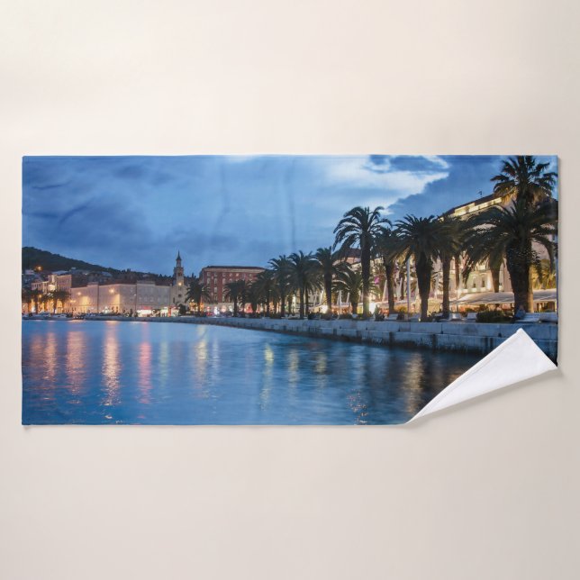 Split promenade in Croatia Bath Towel (Bath Towel)