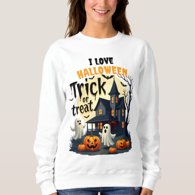 Spooky Halloween night at the haunted house scene Sweatshirt (Front)