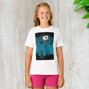 Spooky Halloween Night Full Moon and Flying Bats  T-Shirt