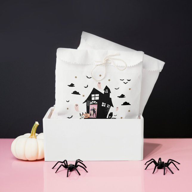 Spooky Haunted House Halloween Party Custom Photo Favour Bags (Spooky Haunted House Halloween Party Custom Photo Favor Bag)