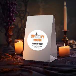 Spooky Season Ghost – Halloween Design Classic Round Sticker