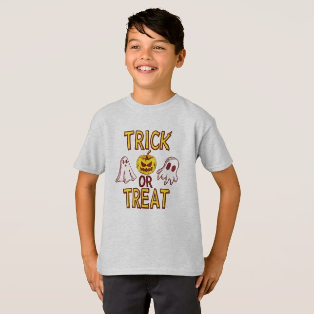 Spooky Trick or Treat Halloween - ghosts & pumpkin T-Shirt (Front Full)