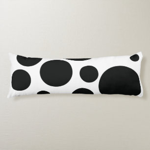 Spotty pattern body cushion