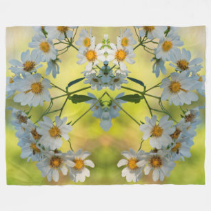 Spring colour white daisies all around fleece blanket