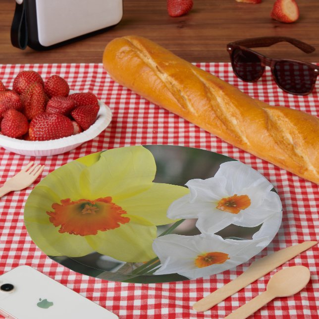 Spring Daffodil Blooms Floral Paper Plate (Picnic)