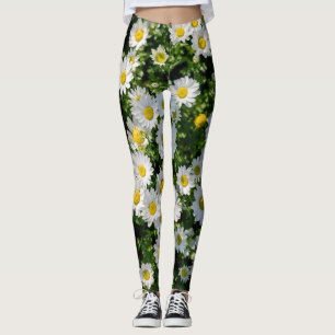 Spring Daisy Field: Serene Background Leggings