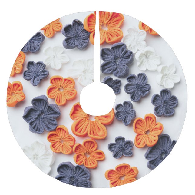 Spring handmade sewn fabric flowers orange blue  brushed polyester tree skirt (Front)