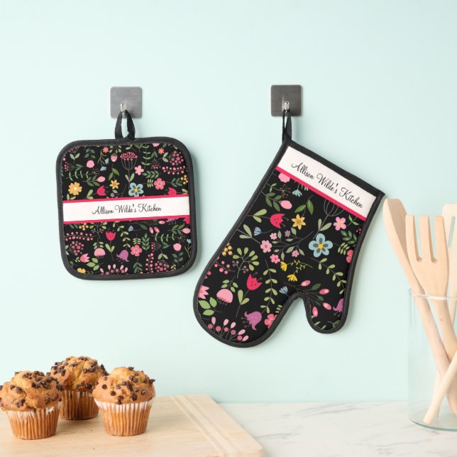 Spring Wildflowers Florals on Black Personalised Oven Mitt & Pot Holder Set (Insitu(Hanging))