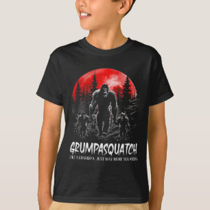 Squatch Funny Bigfoot Dad Sasquatch Yeti Fathers D T-Shirt