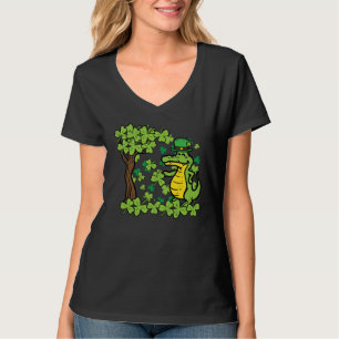 St Patrick Day Alligator Shamrock Saint Pattys Men T-Shirt
