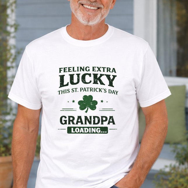St. Patrick’s Day Baby Announcement Gift T-Shirt (St. Patrick’s Day Baby Announcement Gift T-Shirt)