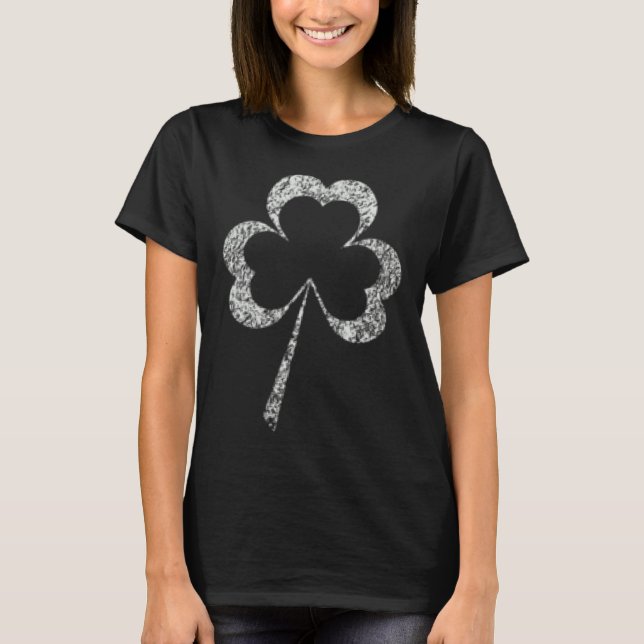 St Patrick s Day Distressed Shamrock Outline Men W T-Shirt (Front)