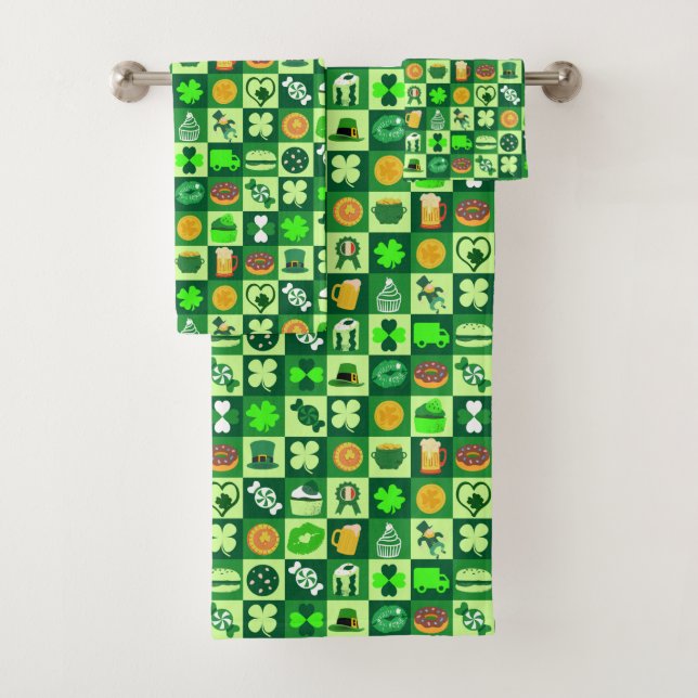 St. Patrick’s Day Icons Seamless Pattern Bath Towel Set (Insitu)