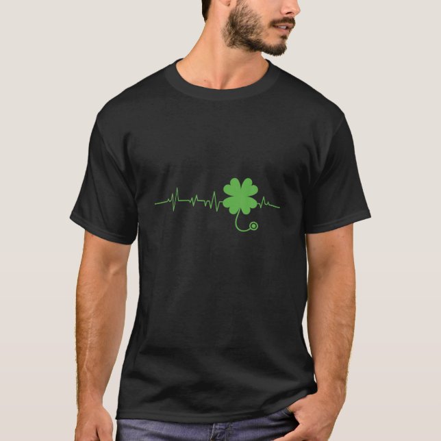 St Patricks Day Clover Heartbeat Irish Nurse Shamr T-Shirt (Front)