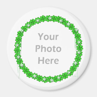 St. Patricks Day Clover Stars (round photo frame) Magnet