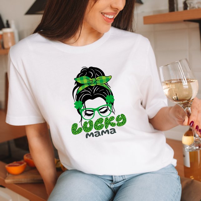 St Patricks day  Cute mum's face Retro Lucky mama T-Shirt (Creator Uploaded)