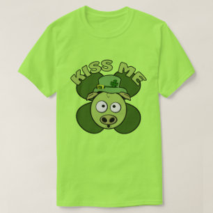 St Patricks Day Green Kiss Me Pig T-Shirt