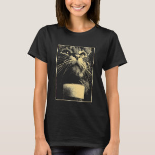 St Patricks Day Maine Coon Cat Drinking Beer Humou T-Shirt