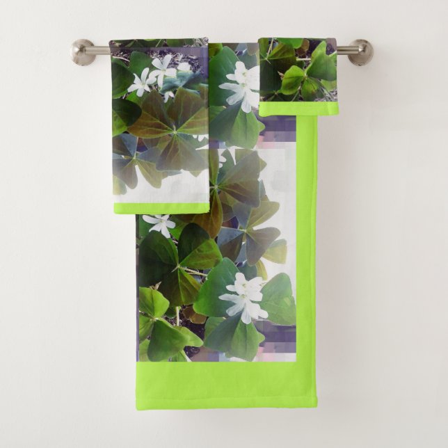 ST. PATRICK'S DAY SHAMROCK   towel set (Insitu)