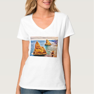 Stacks of duncansby Scotland painting T-Shirt