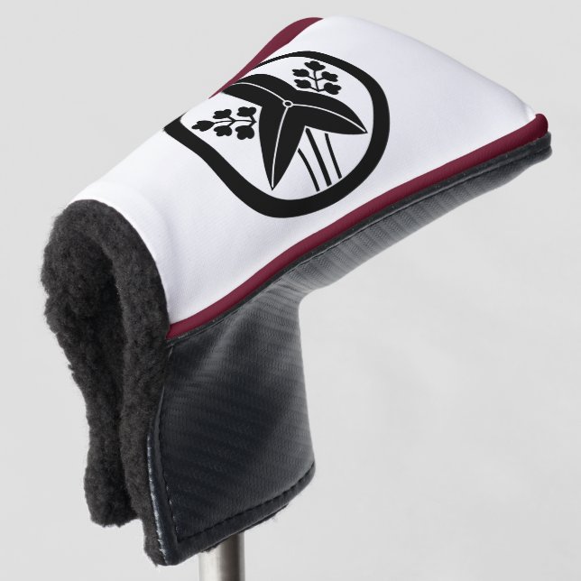 Standing arrowhead in a circle golf head cover (3/4 Front)