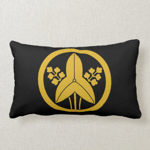 Standing arrowhead in circle lumbar cushion