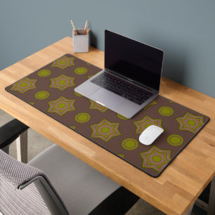 Stars and circles in brown and green desk mat