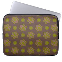 Stars and circles in brown and green