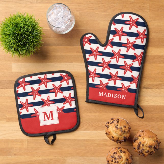 Stars And Stripes Pattern Oven Mitt & Pot Holder Set (Top Down)