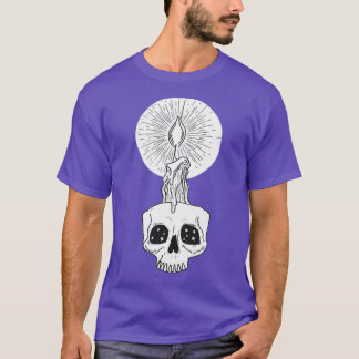 stary eyed skull candle T-Shirt