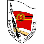 Stasi - DDR - GDR (German Democratic Republic) Photo Sculpture Badge<br><div class="desc">Emblem des Ministeriums für Staatssicherheit der DDR (Deutsche Demokratische Republik)

Emblem of the Stasi (Ministry for State Security) - GDR (German Democratic Republic)</div>